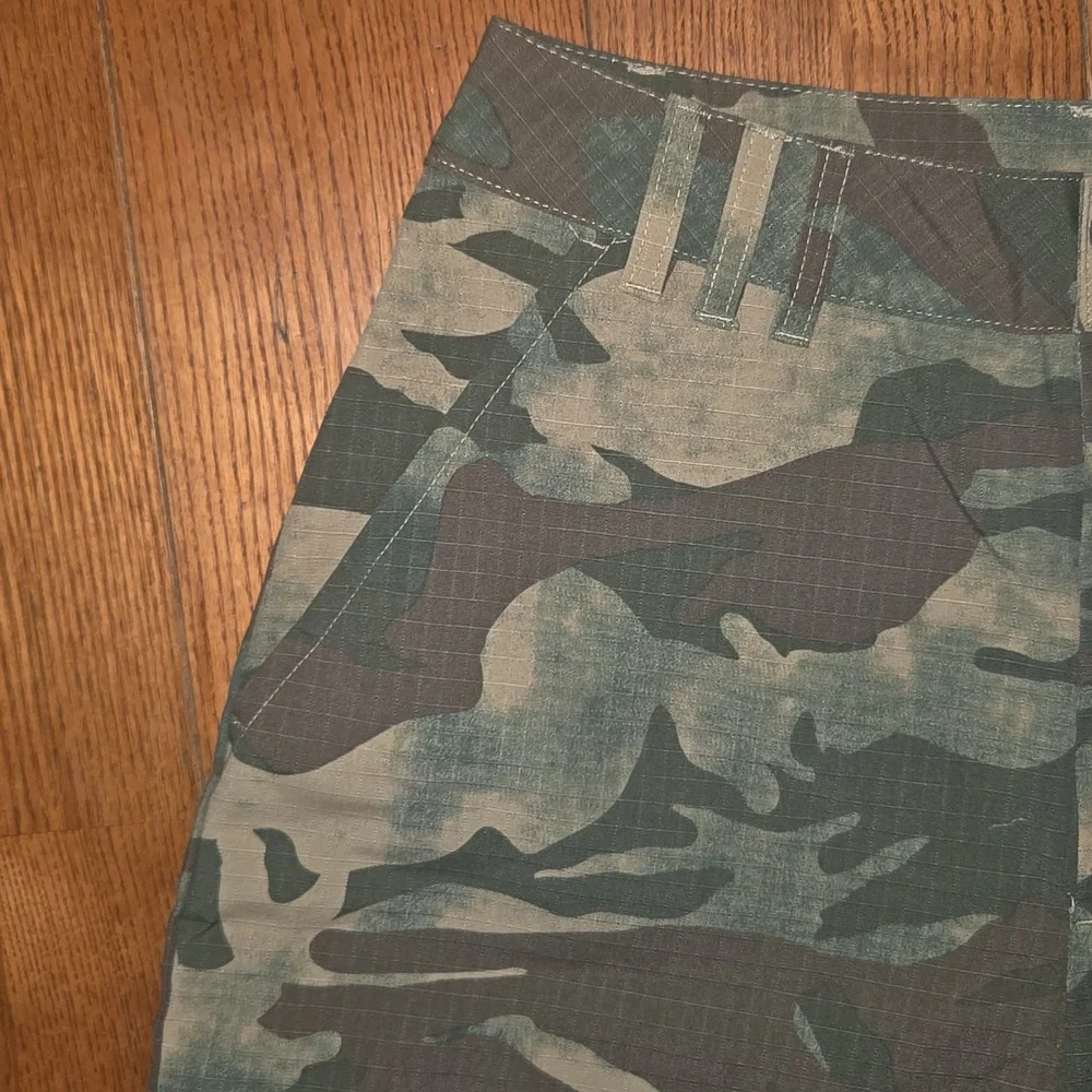 NWT Adidas Camouflage Cargo Track Pants Size XS - Picture 6 of 8